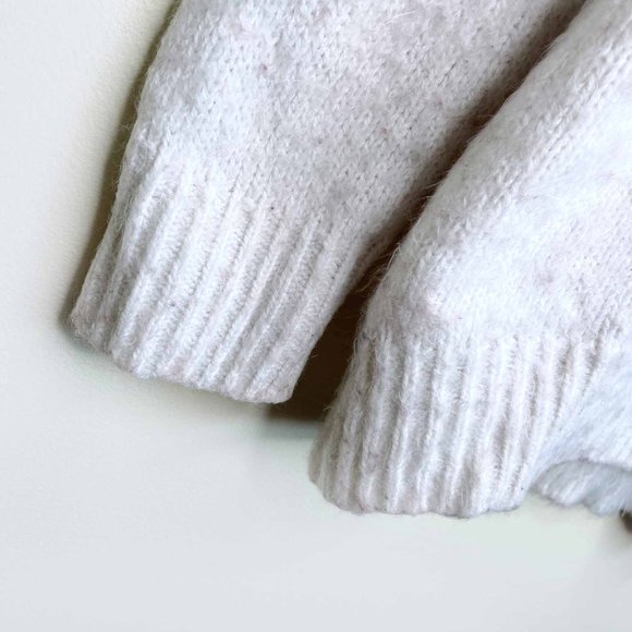 ⚡️SOLD⚡️   vintage crochet rose eyelash sweater - size small - Picture 5 of 9